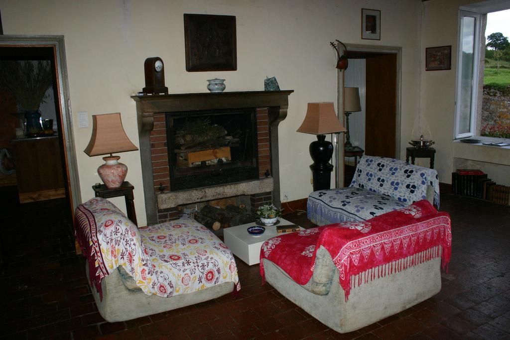 Domaine De Clermont Bed and Breakfast La Roche-en-Brenil Buitenkant foto